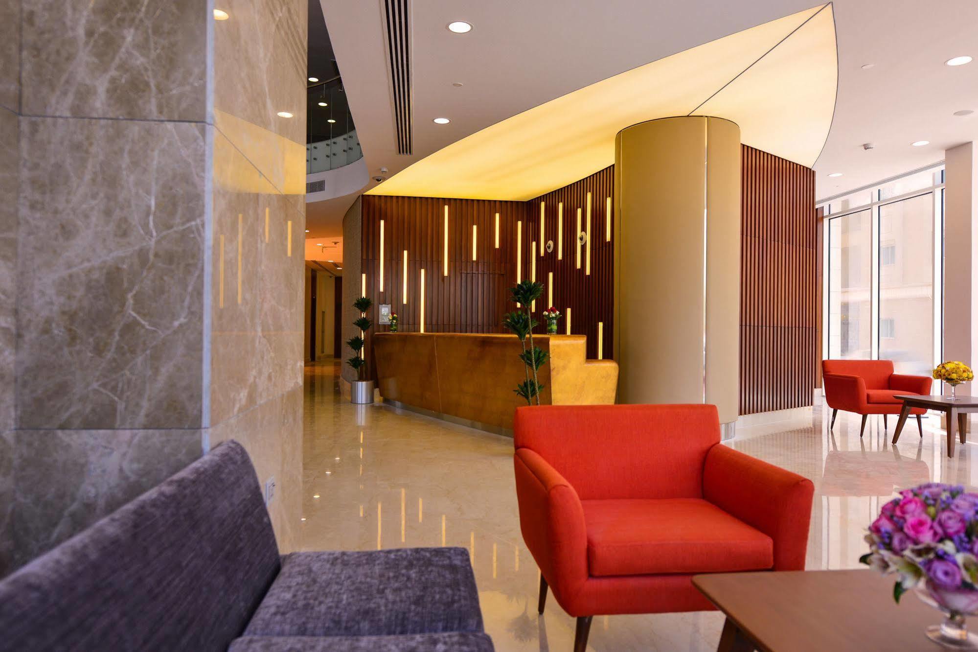 ดิ อเวนิว อะ เมอร์วับ โฮเต็ล Hotel โดฮา ภายนอก รูปภาพ The lobby of the hotel